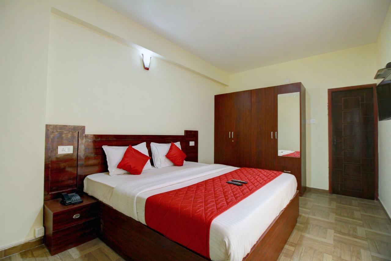 Pine Hill Suites Udagamandalam Exterior foto